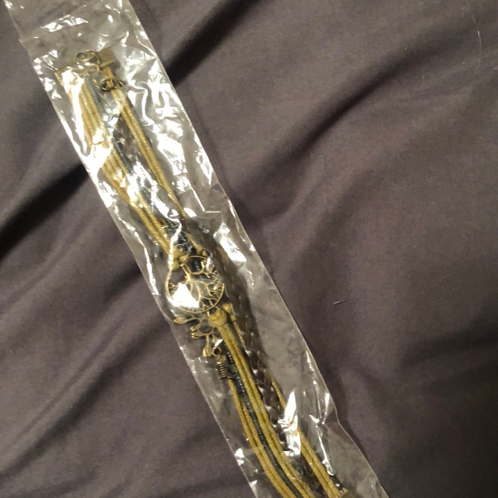 Bracelet. Brand new.